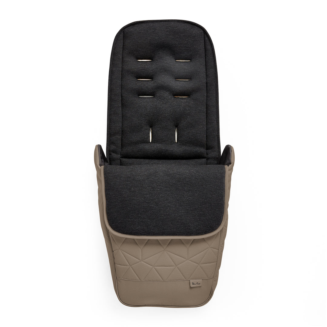 Cobble Silver Cross Clic 2 Footmuff designed for baby strollers, featuring a super-soft, micro-fleece lining.