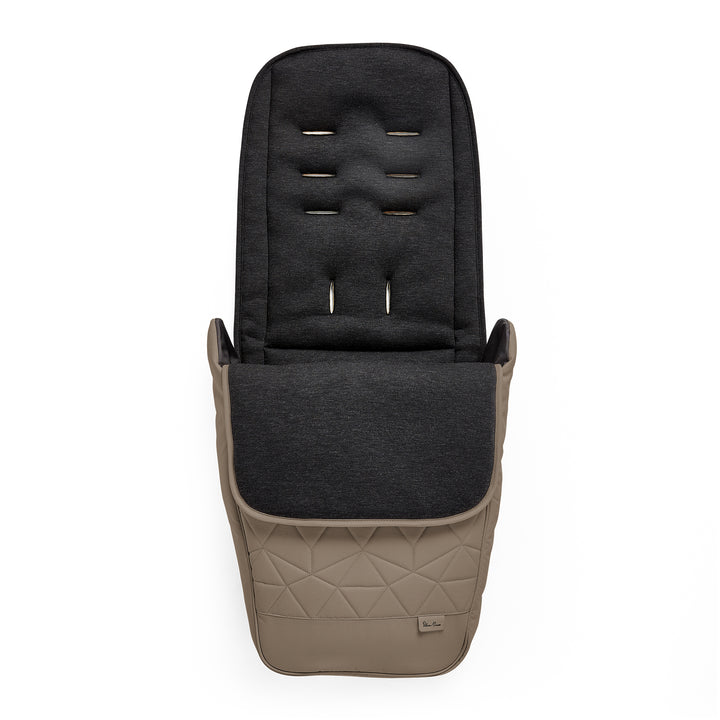 Cobble Silver Cross Clic 2 Footmuff designed for baby strollers, featuring a super-soft, micro-fleece lining.